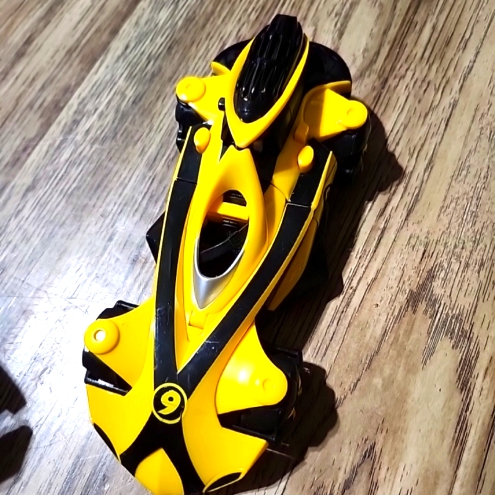 Yellow speed racer